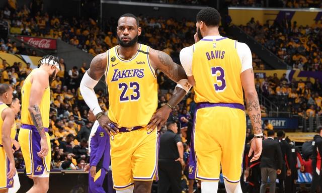 十年前的西班牙U18锦标冠军今何在：奥亚、西蒙在列，5人退役（回望西班牙U18十年前冠军队：奥亚、西蒙在列，已有5人退役）