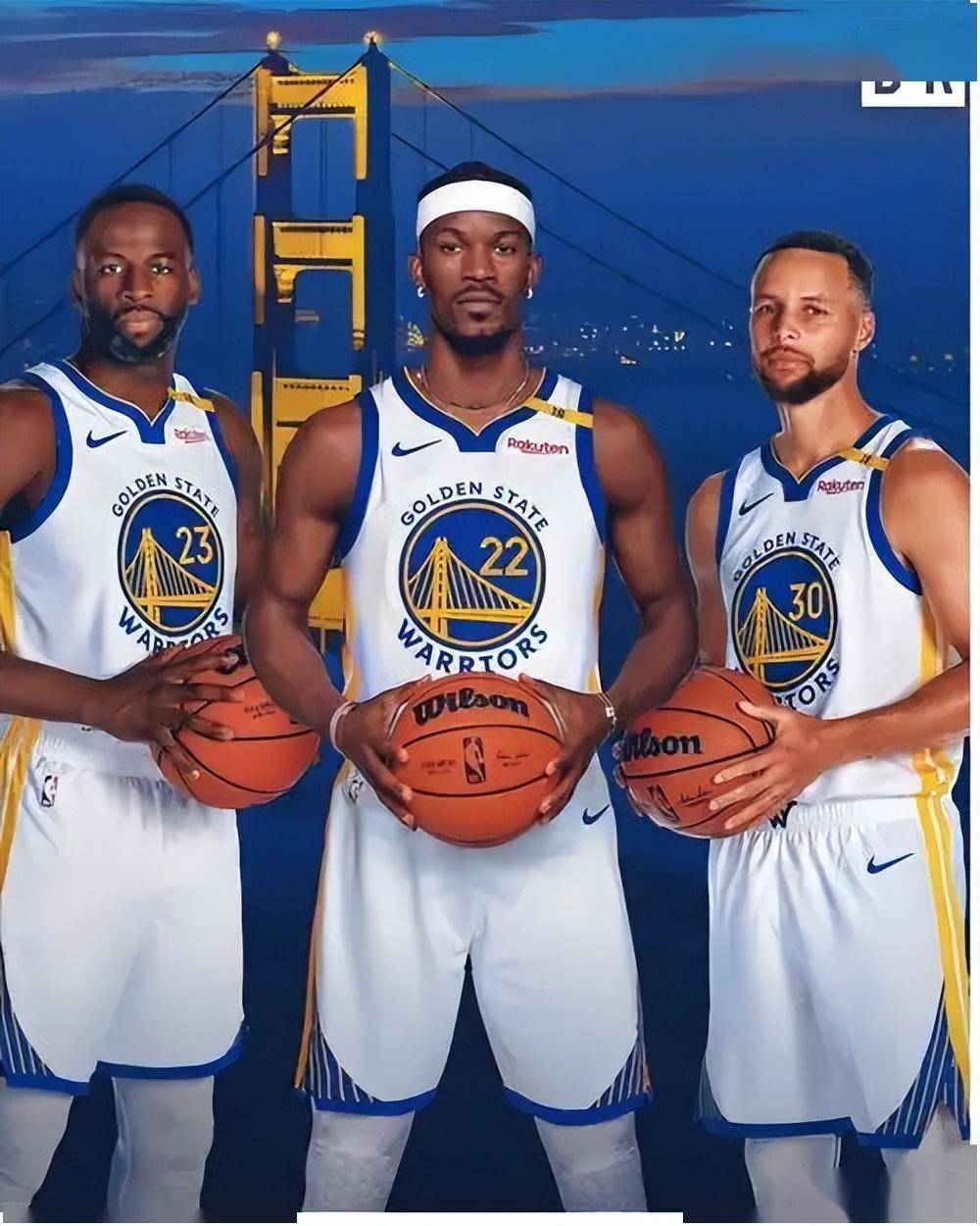 诺伊尔：第三球我知道出击会冒很大风险，当时想提前化解危险（诺伊尔谈第三球：明知出击高风险，只求提前化解险情）