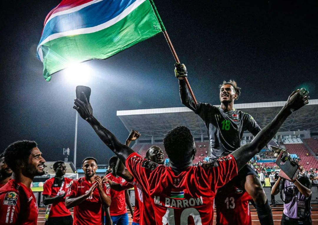 加克波：我很确信我们最终会走出低谷的；若踢橄榄球会踢边翼（加克波：坚信球队终将走出低迷；若改踢橄榄球会出任边翼）